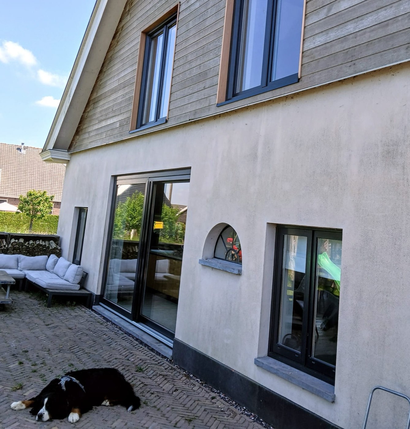 Kozijnen en schuifpui antraciet, vrijstaande woning
